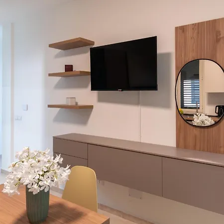 Guesthost - Blu Kalsa Apartment *